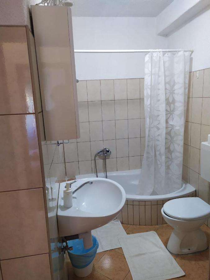 Veldic Apartments Тисно Экстерьер фото