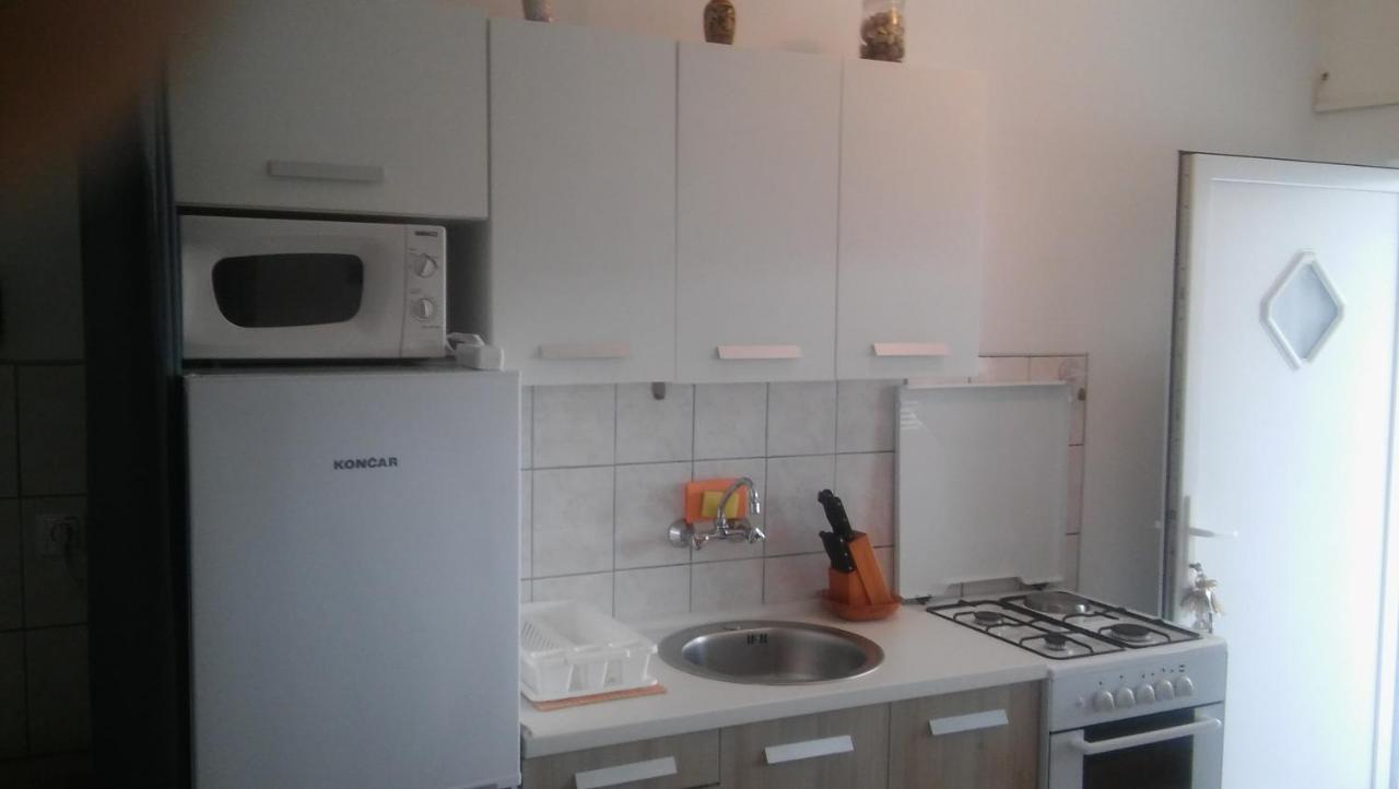 Veldic Apartments Тисно Экстерьер фото