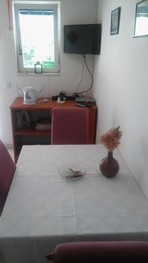 Veldic Apartments Тисно Экстерьер фото