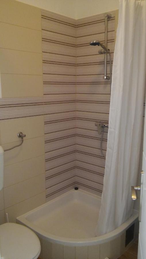 Veldic Apartments Тисно Экстерьер фото